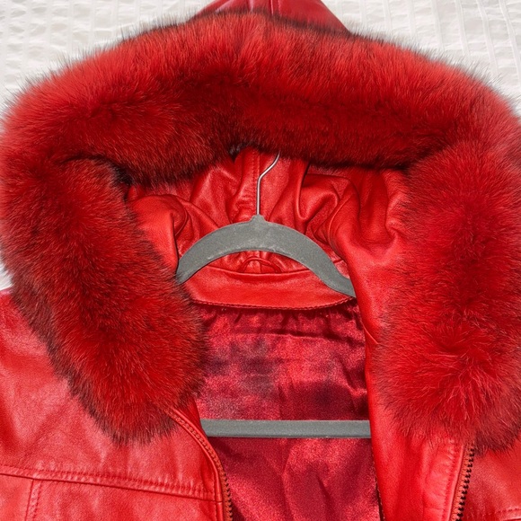 Women's Red Leather Jacket with fox  Fur around the hood🥰 - Picture 14 of 14
